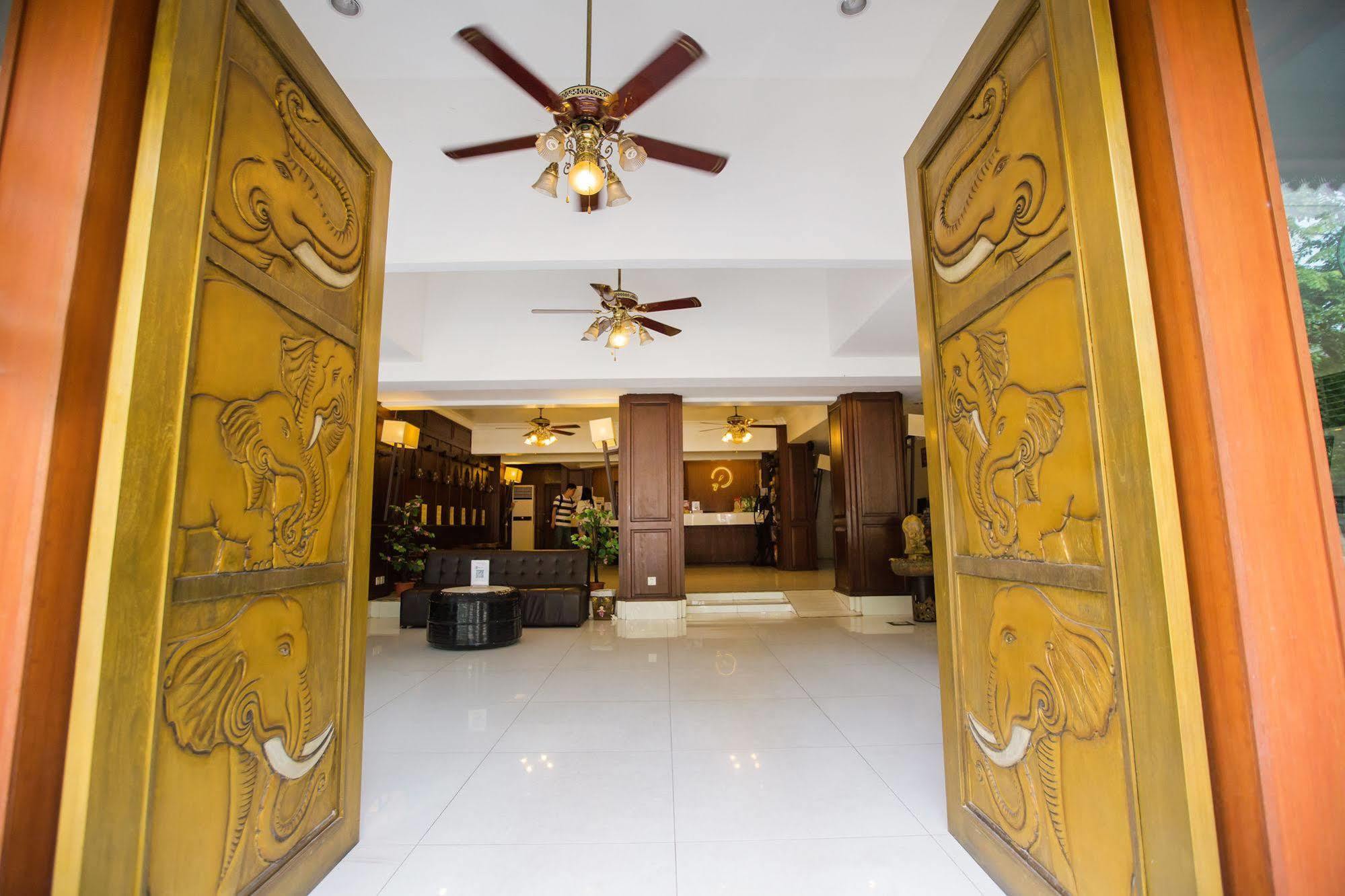 Chiang Roi 7 Days Inn Chiang Mai Exterior foto